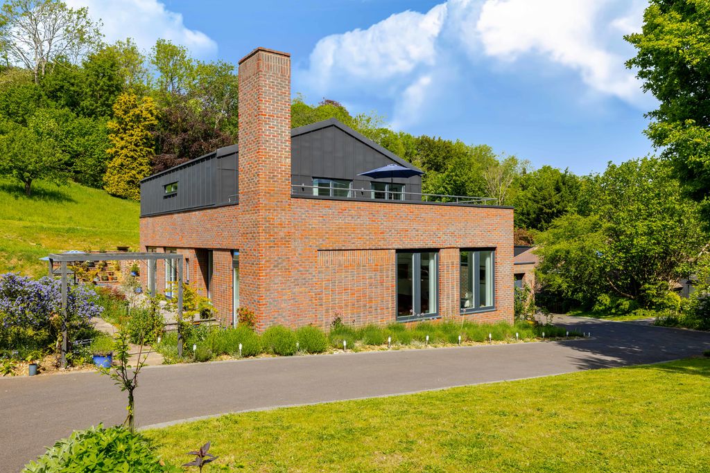 Slines Oak Road Woldingham
